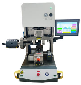 Machine de soudage par ultrasons polyvalente pour faisceaux de câbles de petite à grande taille et connexion de ruban multicouche - Product Image 6