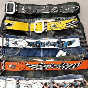 Cinturón de Diseño Personalizado de Lujo Estilo Punk con Detalles Tachonados, Estilo Urbano y Toque Vaquero, una Cintura Distintiva de Marca - Product Image 1