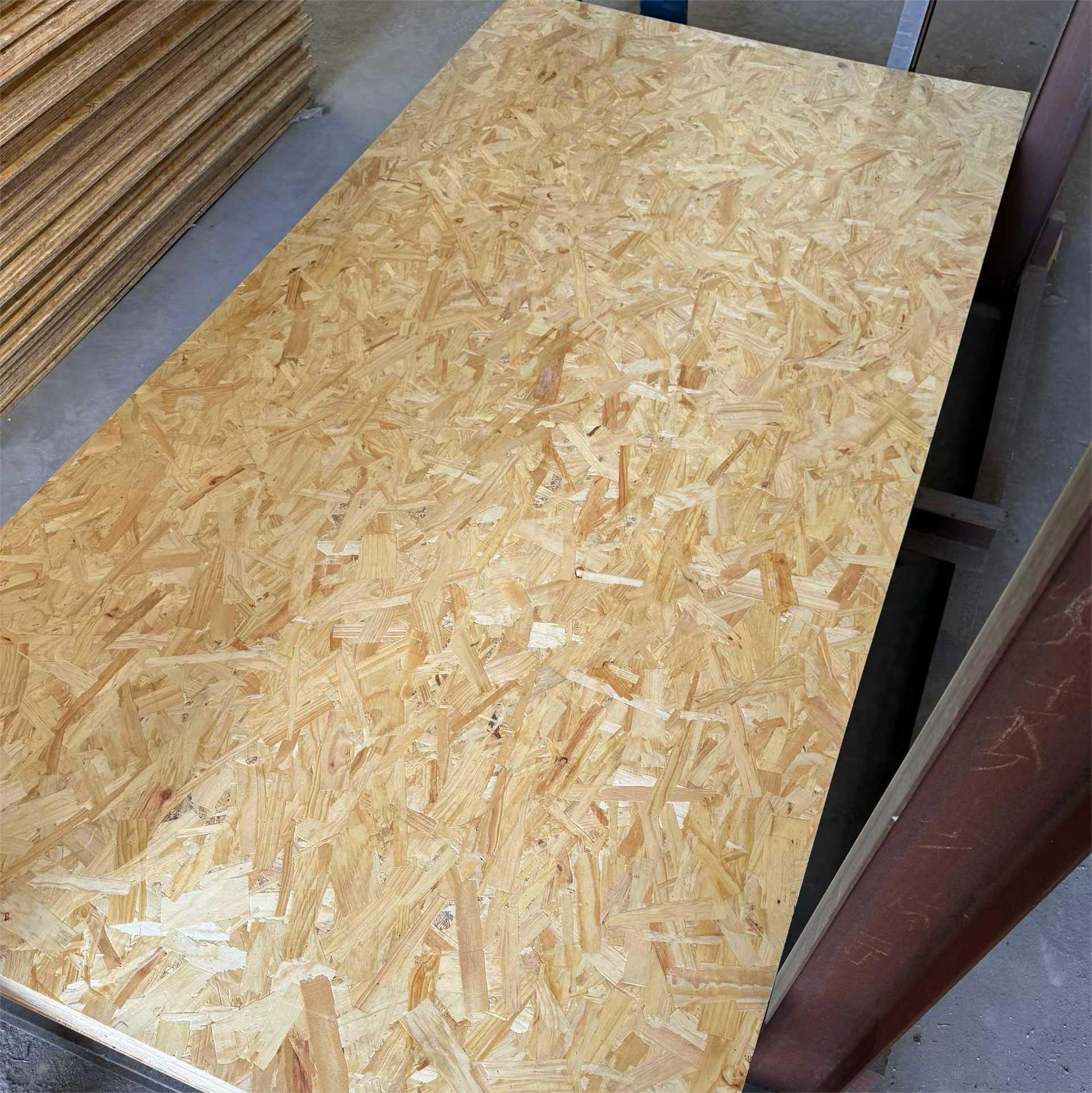 Скидка предлагает Osb 3 чешуйчатая доска Osb Estructural 9,5 мм OSB доска со строительной конструкцией