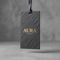 Étiquettes suspendues en feuille d'or gaufrée de haute qualité avec logo personnalisé pour la personnalisation des petites entreprises et les étiquettes de marque pour vêtements professionnels