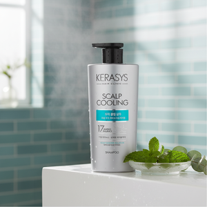 Gel Refrescante para el Cuero Cabelludo Kerasys Clinic 600ml, Menta y Eucalipto, Sensación Helada Suave y Refrescante, para Cabello Sensible/Itzólico, Uso Diario, de Corea - Product Image 3
