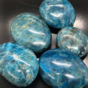 Piedra de Luna Azul Natural Pulida a Mano para Masajes, Colección de Cristales para Sanación de Chakras, Venta al por Mayor - Product Image 5