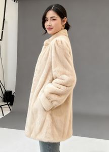 <span class=keywords><strong>Manteau</strong></span> de fourrure de vison personnalisé <span class=keywords><strong>chaud</strong></span>, luxueux et lisse pour les femmes de Noël nouveau style - Product Image 3