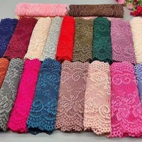 Accessoires pour robes en tissu guipure brodé de dentelle blanche personnalisée Jacquard respirant avec rayures tricotées Dobby Interlock