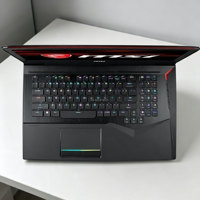 Laptop da Gaming M-S-I GT75 con Scheda Grafica Dedicata GTX1070 da 8GB, Processore I7 di 8a Generazione, 16GB DDR4, SSD da 512GB, Schermo da 17,3 Pollici ad Alte Prestazioni