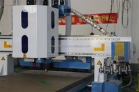 Machine de gravure sur bois CNC automatique 3D pour meubles avec table de chargement et déchargement automatique 1300*2500mm