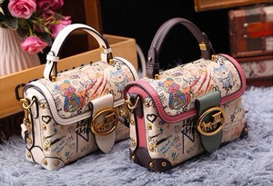 Sacs à Main pour Femmes en Cuir PVC Sacoche d'Épaule Imprimé Graffiti Bon Marché <span class=keywords><strong>Sac</strong></span> Bandoulière de Voyage de <span class=keywords><strong>Luxe</strong></span> Sacoche de Créateur Blanche <span class=keywords><strong>Sac</strong></span> d'Épaule Décontracté - Product Image 6