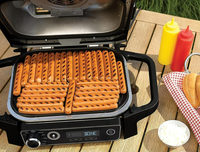 Barbecue extérieur 7-en-1 pour cuire, rôtir et griller, fonctionne avec des granulés de bois, respectueux de l'environnement