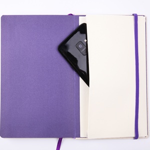 Cubierta <span class=keywords><strong>de</strong></span> cuero en relieve con impresión <span class=keywords><strong>de</strong></span> logotipo personalizado A5 Tapa dura estudiantes banda elástica <span class=keywords><strong>cuaderno</strong></span> libro <span class=keywords><strong>de</strong></span> <span class=keywords><strong>trabajo</strong></span> diario <span class=keywords><strong>para</strong></span> estudiantes profesor - Product Image 3