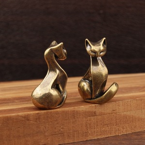 Figurita de gato de latón, 2 uds., decoración Retro para escritorio, adorno para el hogar y la oficina, acabado liso, forma irregular - Product Image 2