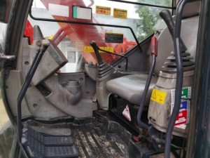Excavadora Usada Hitachi ZX70 de 7 Toneladas, Mini Excavadora con Pocas Horas de Uso, Excavadora Hidráulica Original Japonesa para Construcción y Paisajismo - Product Image 4