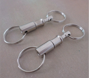 Venta al por mayor al aire libre EDC llavero <span class=keywords><strong>de</strong></span> liberación rápida desmontable doble anillo al aire libre <span class=keywords><strong>suegra</strong></span> colgante llavero - Product Image 4