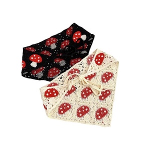 Bandeau en laine tricoté à la main style doux et mignon pour femme, accessoire capillaire, écharpe carrée au crochet, fleur d'été, idéal pour les sorties printemps-automne - Product Image 5