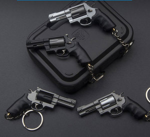 Mini pistolet porte-clés <span class=keywords><strong>Smith</strong></span> Wesson argenté or Revolver métal Offre Spéciale présent décoration garçons pendentif Collection pistolet porte-clés - Product Image 2