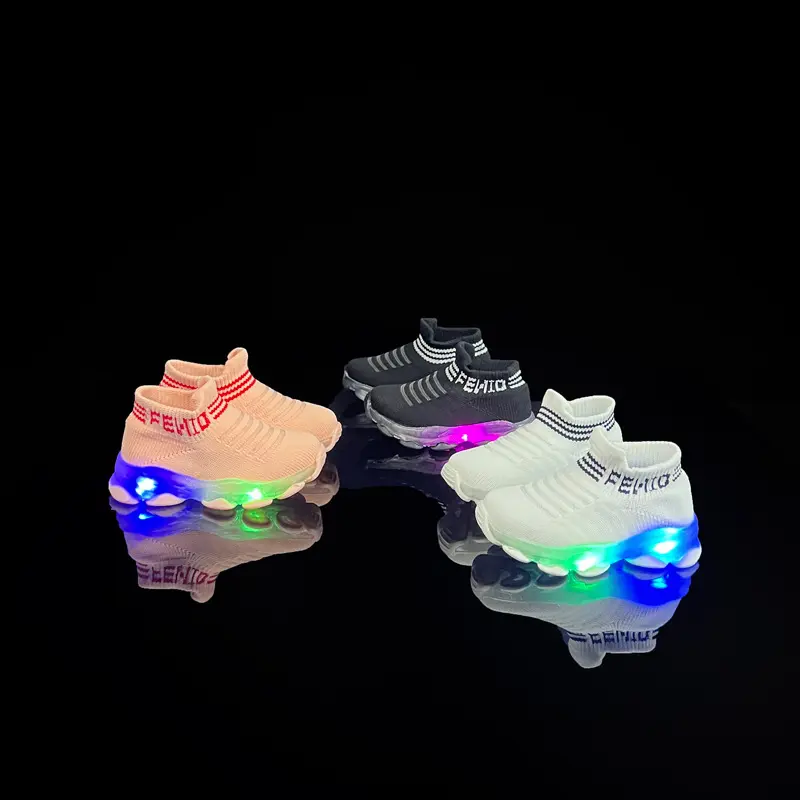 Anti-Slip Ademende Katoenen Gebreide Led Licht Kids Schoenen Rubber Zolen Ademend Mesh Oppervlak Kids Sneakers Schoenen Voor Kinderen