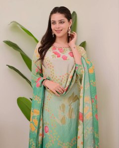 Ensemble de vêtements de fête traditionnels pour femmes travail manuel imprimé pure Viscose Assam soie Duppatta Kurti pantalon Style indien attrayant - Product Image 2