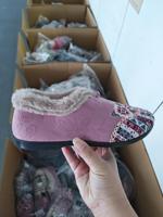 Liquidation d'usine : Chaussons d'hiver en coton pour personnes âgées, brodés, chauds, respirants, amortissants, antidérapants, tailles 36-41, à 1,11 $