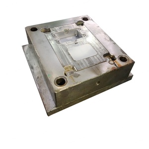 Servicios de Diseño de Moldes de Inyección de Plástico con Inserto Metálico Duradero de Alta Calidad Directo de Fábrica China 2025 para Base de Bombilla Inteligente - Product Image 1