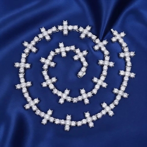 Colar de Joias Finas da Moda Cravejado com Moissanite e Diamantes, Prata Esterlina 925, 6mm, Corrente Tennis com Cruz - Product Image 1