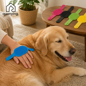 Massaggiatore per toelettatura <span class=keywords><strong>cani</strong></span> ricaricabile senza fili, spazzola multifunzione vibrante per la rimozione del pelo di gatti e animali domestici di taglia piccola e media - Product Image 1