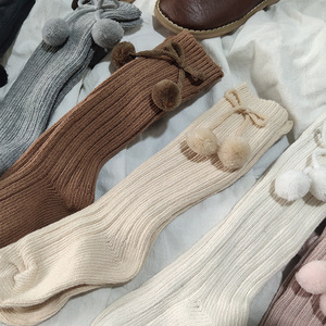 LRT Tất Cao Đến Đầu Gối Vải Cotton Dệt Kim Châu Âu Bán Sỉ Thiết Kế Mới Tất Dài Có Gân Pompon Mùa Đông Tùy Chỉnh Dễ Thương Cho Trẻ Em - Product Image 3