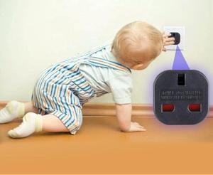 Adaptateur de prise de type E du Royaume-Uni vers l'Allemagne, prise 16A avec prise pour l'Espagne, la Pologne, voyage, conversion de 3 broches vers 2 broches européennes - Product Image 1