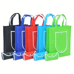 Sacs d'épicerie réutilisables non tissés écologiques personnalisés avec un design attrayant - Product Image 6