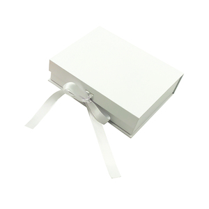 Boîte cadeau pour demoiselle d'honneur en papier magnétique avec emballage personnalisé - Product Image 2