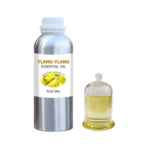 Suministro de fábrica 100% Aceite esencial de ylang puro y natural <span class=keywords><strong>para</strong></span> el cuidado de la piel y el cabello | Aceite de grado cosmético <span class=keywords><strong>para</strong></span> cantidad a granel - Product Image 3