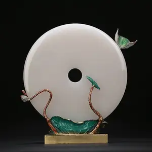 Großhandel Luxus Heimdekoration weißer Jade Kupfer Zier Vogel Fiberglas-Skulptur für Haushalt