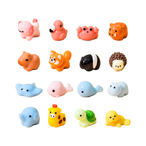 Accessoires en résine mignons en forme de mini-animaux marins, décorations DIY pour paysages, petits ornements pour voiture et bureau - Product Image 1
