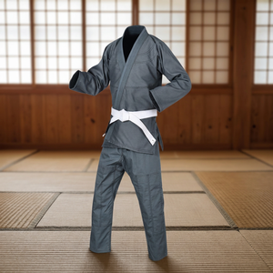 Nuevo Kimono de Karate y BJJ Personalizado para Bebés y Niños Pequeños, 100% Algodón, Duradero, Transpirable y Ajustado - Product Image 1