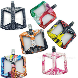 Pedales de nylon coloridos para bicicleta de montaña, plataforma antideslizante para bicicletas de montaña - Product Image 1
