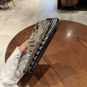 Étui de téléphone antichoc en TPU avec effet d'ondulation de l'eau et paillettes électro-plaquées de luxe, compatible avec les modèles 16, 15, <span class=keywords><strong>11</strong></span>, 12, 13, 14 Pro Max Plus, <span class=keywords><strong>coque</strong></span> <span class=keywords><strong>transparente</strong></span> - Product Image 4