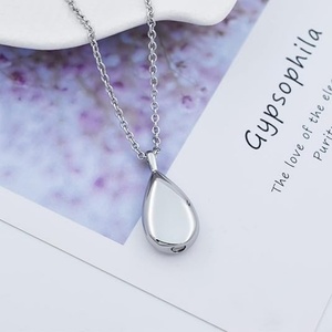 Collier Urne Goutte d'Eau Gravée pour Cendres d'Animaux de Compagnie, Pendentif Commémoratif Simple, Bijou Souvenir de Crémation, Cadeau Personnalisé - Product Image 4