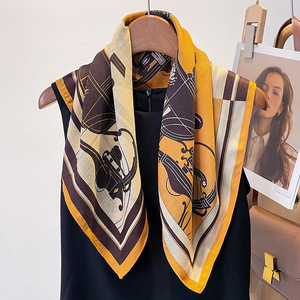 Haute qualité soie velours tissu coton sentiments cheveux Wrap Bandana 70*70cm petit carré bureau cheval imprimé dame cou cravate écharpe - Product Image 1