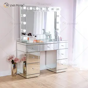 Neuer eleganter Schmink tisch und Kosmetik tisch mit Make-up-Organizer Schlafzimmer möbel und Kommode mit Spiegel