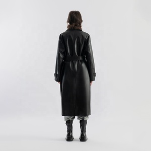 2024 giacca con cintura con colletto rovesciato nera di alta qualità <span class=keywords><strong>Trench</strong></span> lunghi in finta pelle sintetica da donna - Product Image 4