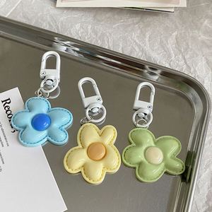 Llavero de Flor de Cinco Pétalos Colorido al por Mayor, Nuevo Accesorio Colgante Lindo para Niñas, Ideal para DIY - Product Image 5