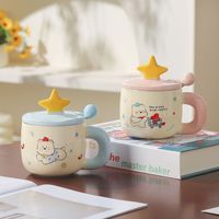 Mug en céramique mignon à motif de dessin animé, grande capacité avec couvercle en forme d'étoile 3D, tasse à boire en porcelaine pour café, eau, maison, bureau, cadeau