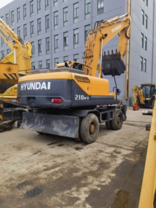 Excavadora de Ruedas HUNDAIY 210W-9 de Segunda Mano, Excavadora Hyundai 210W-9 Usada en Venta a Bajo Precio - Product Image 5