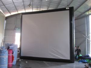 Pantalla inflable para cine en exteriores en oferta. - Product Image 1
