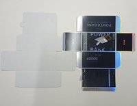 Papier cartonné argenté personnalisé 275G avec papier ondulé blanc en forme de E, impression UV pour l'emballage de la boîte de chargeur secteur