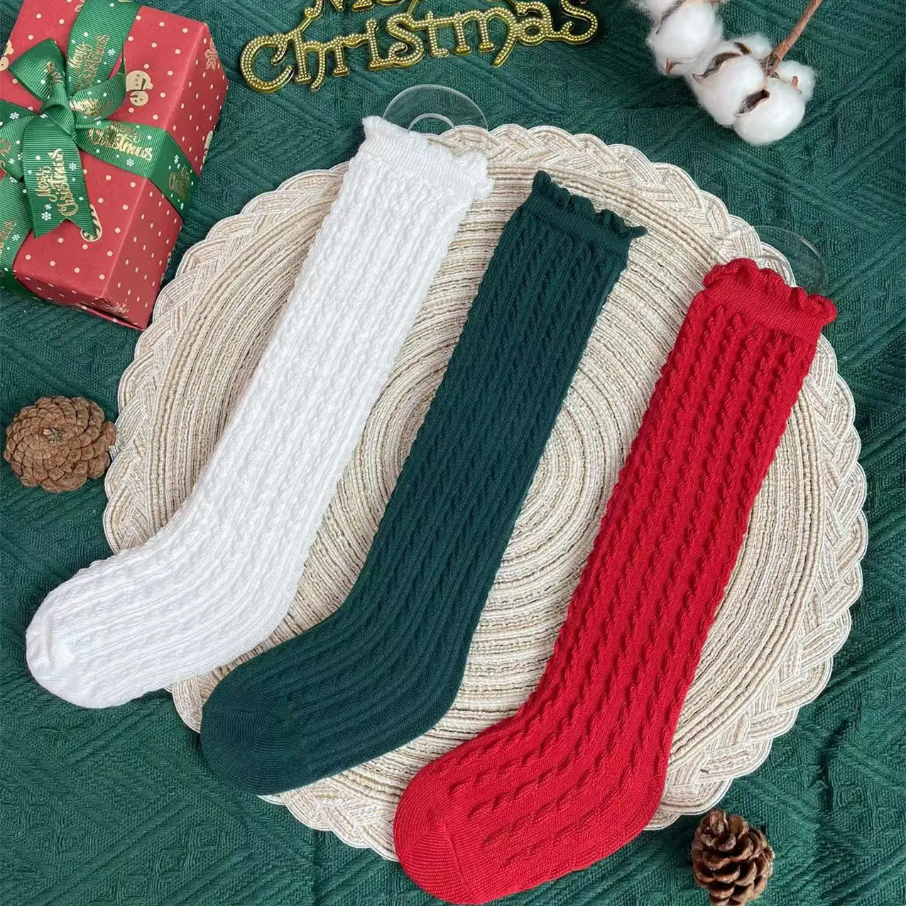 Calcetines de punto de algodón con ribete de volantes para niñas hasta la rodilla princesa color sólido español rojo y verde medias de Navidad