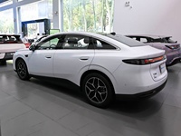 BYD Seal 06 EV Édition Premium 2027, autonomie 630 km, haute vitesse, charge rapide 200-250 kW, berline électrique 5 places 4 portes