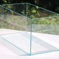 Aquarium de bureau carré moderne et écologique en verre pour l'élevage de poissons