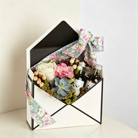 Boîte-cadeau artisanale écologique recyclable, boîte d'emballage pour bouquet de fleurs et ensemble de bougies en carton ondulé