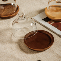 Assiette à dessert ronde en bois avec cloche en verre, plateau de présentation pour gâteau au fromage, personnalisable avec logo, vente en gros usine