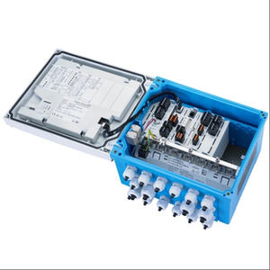 Transmetteur multiparamètres numérique Endress+Hauser Liquidine CM442, adapté à la surveillance des processus CM442 - Product Image 3