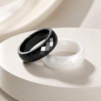 Bagues en céramique classiques noires et blanches de 6 mm, facettées, pour couples, ne se décolorent jamais, résistantes aux rayures, bijoux sûrs pour la peau, pour femmes et hommes